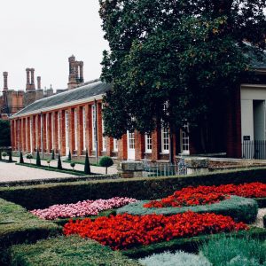 Plan a Trip to London If You Want to Know When You’ll Meet Your Soulmate ❤️ Hampton Court Palace