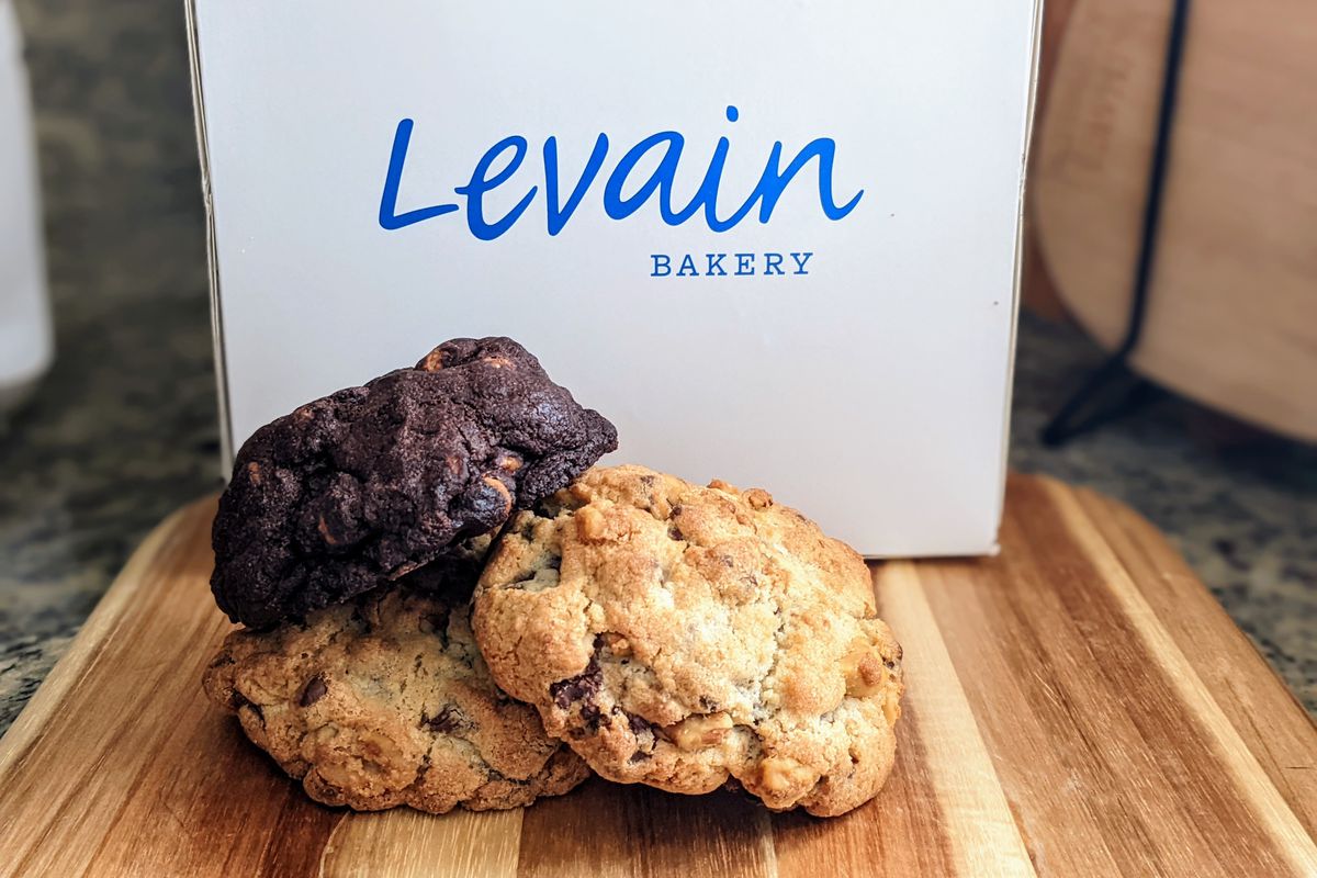 NYC Trip Planning Quiz 🗽: Can We Guess Your Age? Levain Bakery cookies