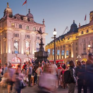Plan a Trip to London If You Want to Know When You’ll Meet Your Soulmate ❤️ Piccadilly Circus