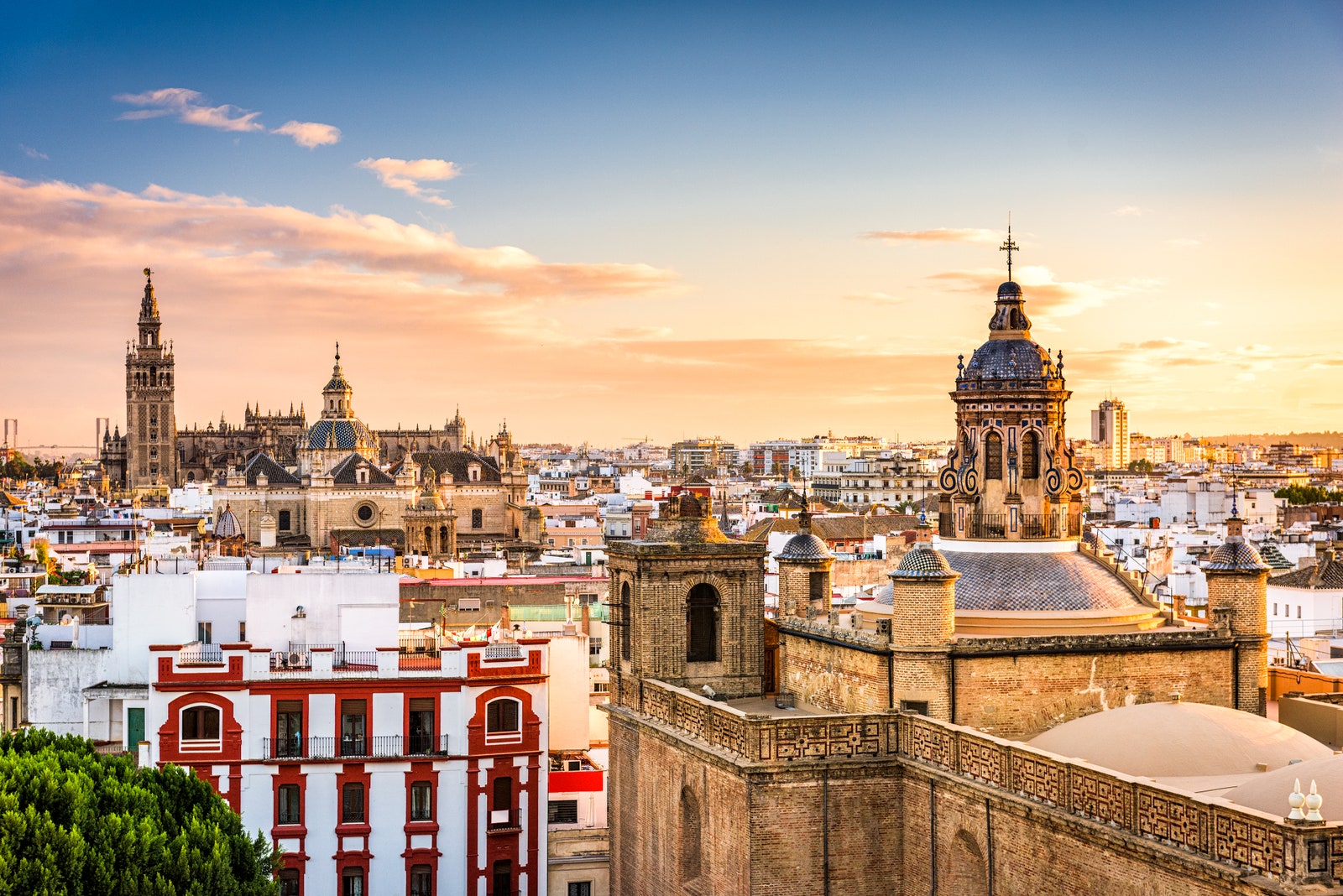 Worldwide Adventure Quiz 🌍: What Does Your Future Look Like? Seville, Spain