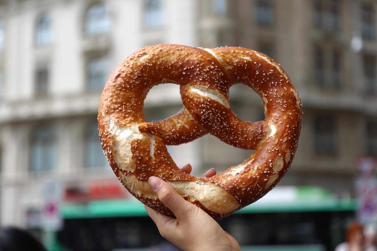 NYC Trip Planning Quiz 🗽: Can We Guess Your Age? Soft pretzel