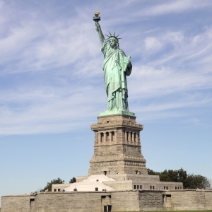 80% Of People Can’t Get 12/18 on This General Knowledge Quiz (feat. Charlie Chaplin) — Can You? Statue of Liberty